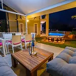 Milez Sultan Luxury By Solo