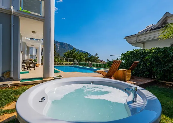 Milez Sultan Luxury By Solo